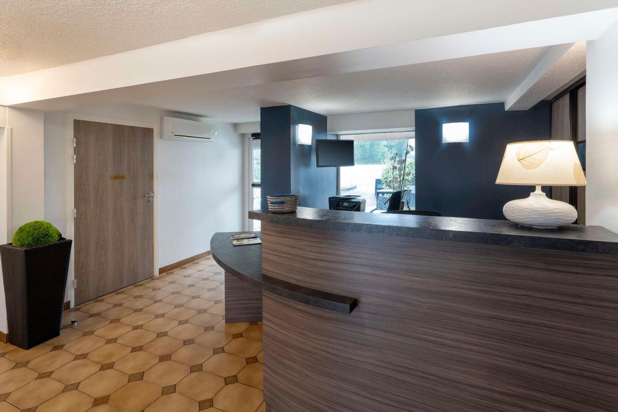 Sure Hotel By Best Western Saintes Exterior foto